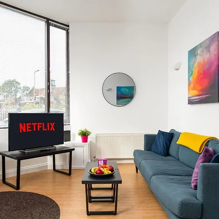 Large 1 Bed Flat-long Stays-by Matchstickstays Bristol