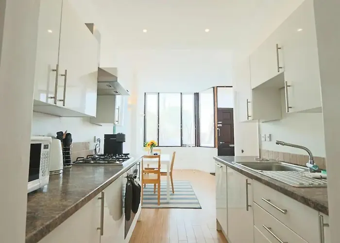 Apartament Large 1 Bed Flat-long Stays-by Matchstickstays Bristol